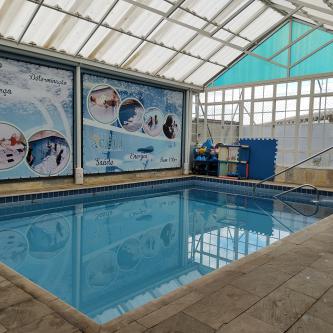 Piscina Coberta e Aquecida